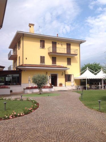 Hotel Panineria Colombera Rossa Μπρέσια Εξωτερικό φωτογραφία