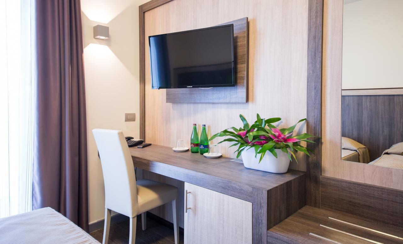 Hotel Panineria Colombera Rossa Μπρέσια Εξωτερικό φωτογραφία