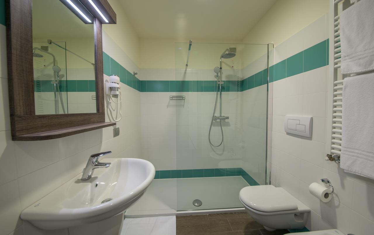Hotel Panineria Colombera Rossa Μπρέσια Εξωτερικό φωτογραφία