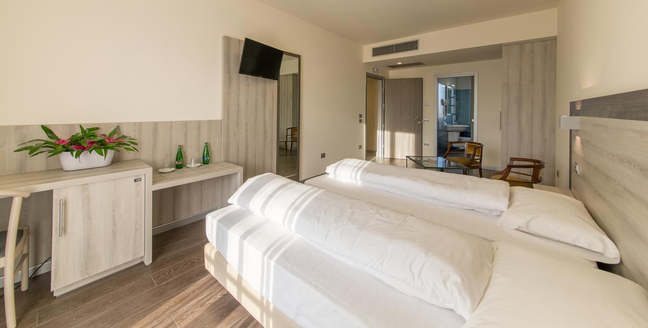 Hotel Panineria Colombera Rossa Μπρέσια Εξωτερικό φωτογραφία